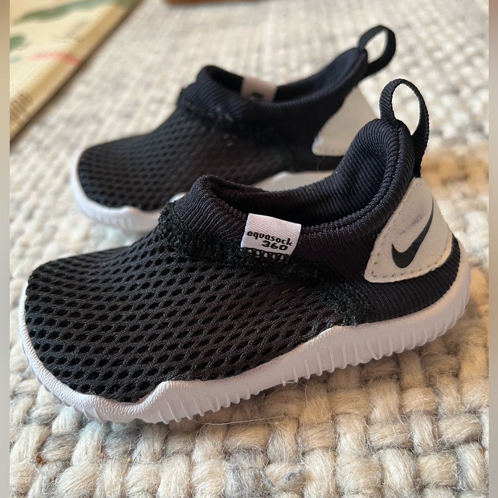 Nike Infant | Baby Black Aqua Sock 360 Size 3c
